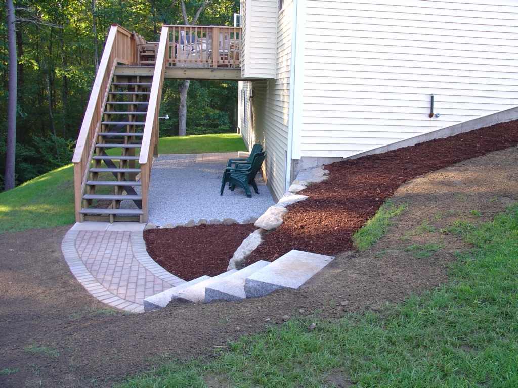 walkways and driveways -04L1 Lawn Fertilizer Service