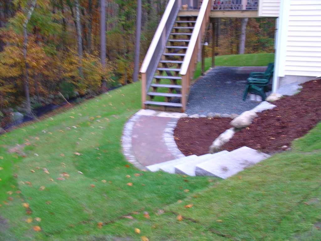 walkways and driveways -04L5 Lawn Fertilizer Service