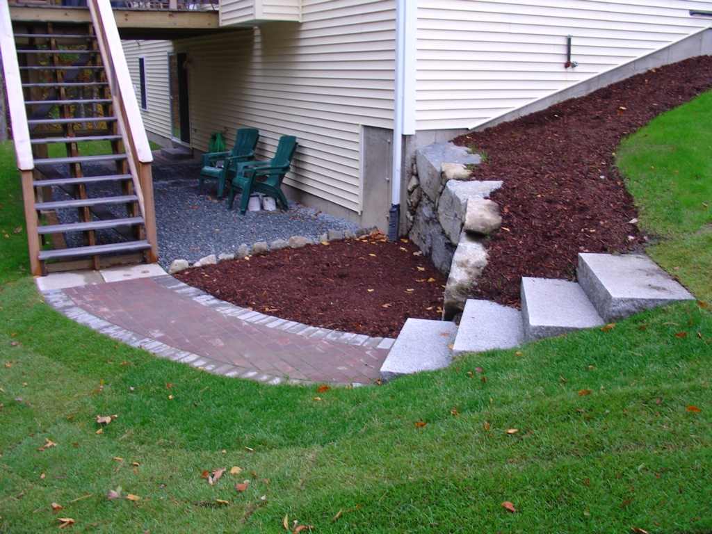 walkways and driveways -04L6 Lawn Fertilizer Service