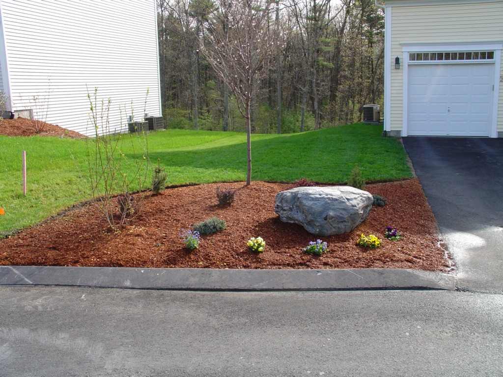 walkways and driveways -04L8 Lawn Fertilizer Service