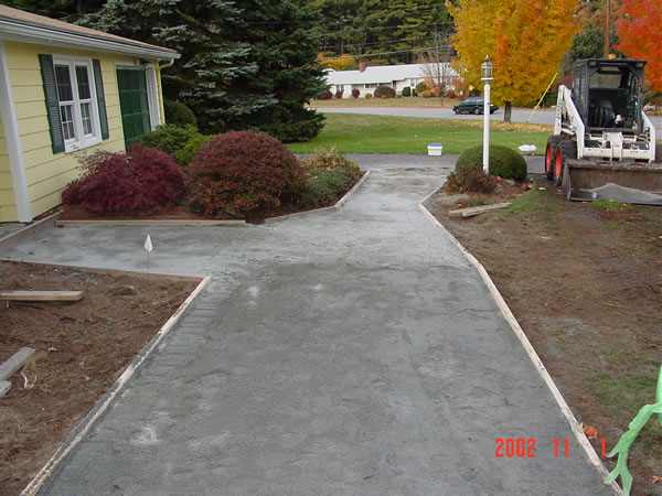 walkways and driveways -04s1 Lawn Fertilizer Service