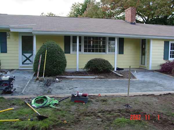 walkways and driveways -04s2 Lawn Fertilizer Service