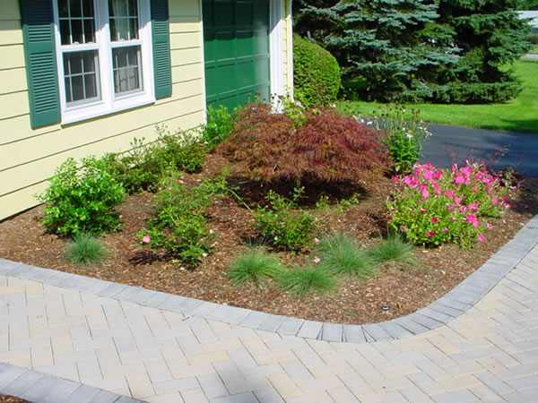 walkways and driveways -04s6 Lawn Fertilizer Service