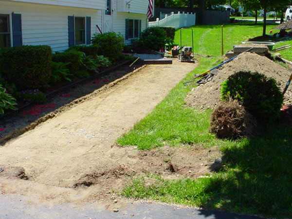 walkways and driveways -04t1 Lawn Fertilizer Service