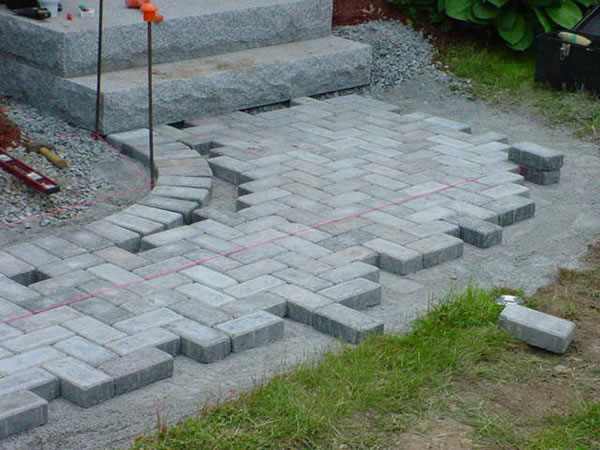 walkways and driveways -04t8 Lawn Fertilizer Service