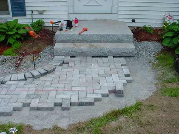 walkways and driveways -04t9 Lawn Fertilizer Service